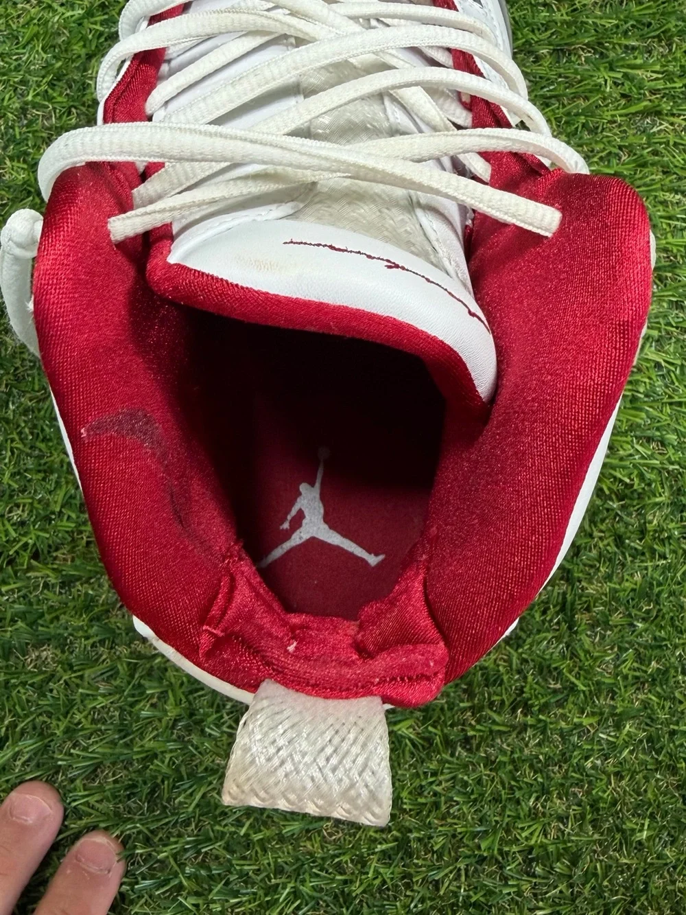 Air Jordan XIX SE Sz 10.5  White Flint Gray-Deep Red, Original Box/ Damaged Tag